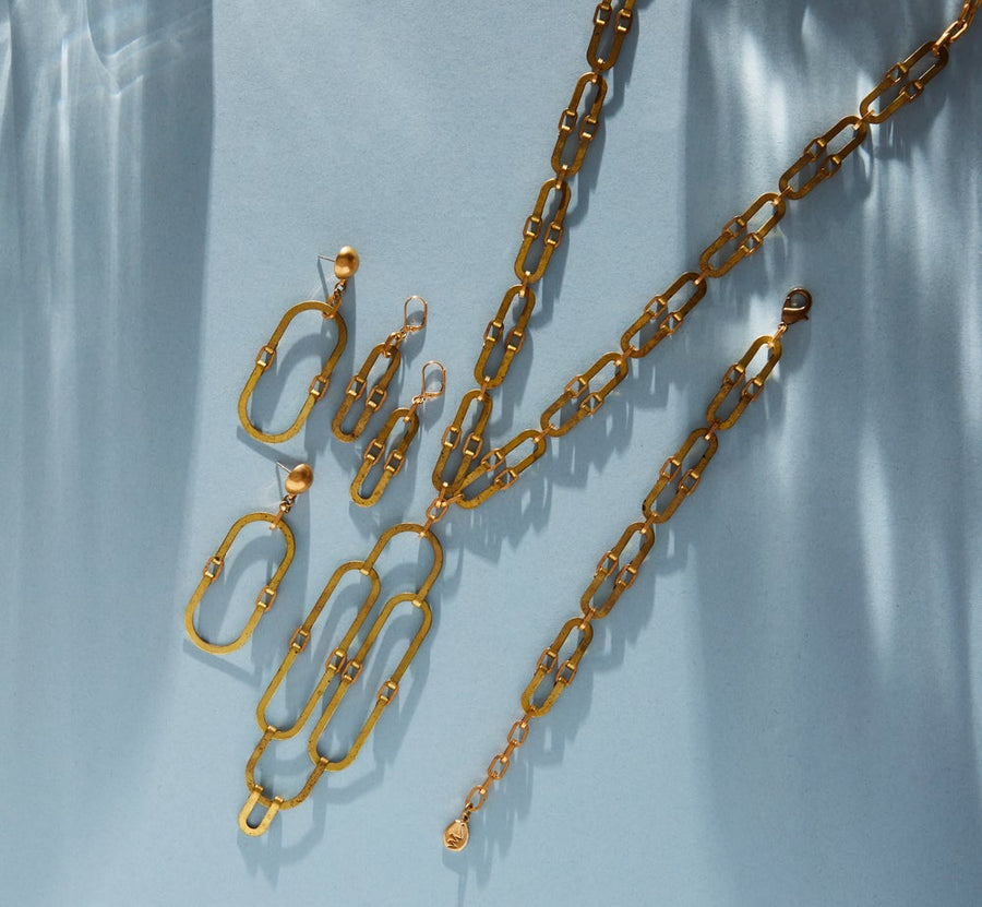 Splendour Series by MoonRox is a jewellery collection made with vintage brass curvilinear forms linked together.